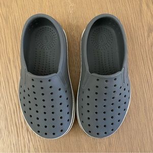 NATIVE SHOES Miles Slip Ons